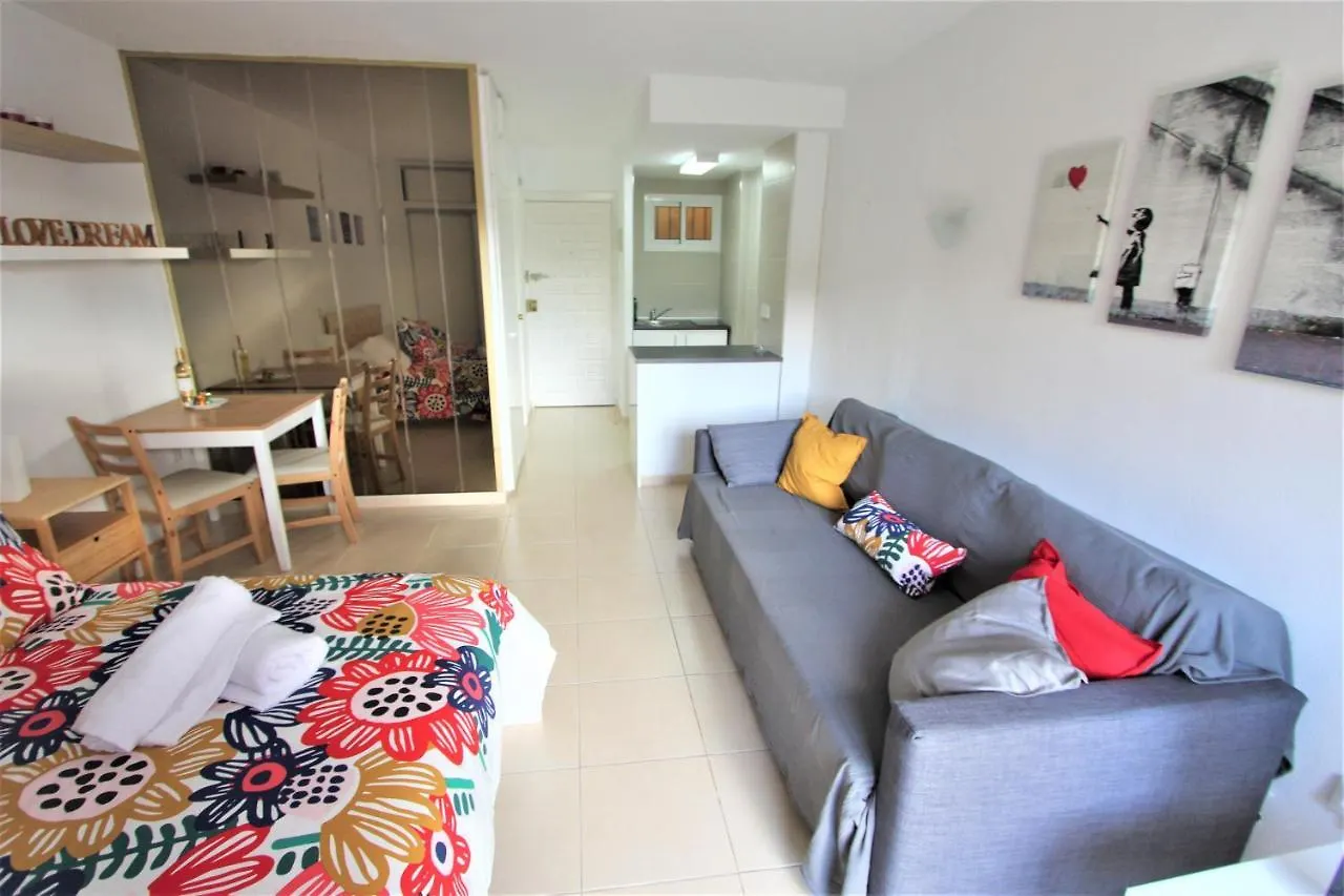 Apartamentos Júpiter Minerva - PISCINA ABIERTA - EXCELENTE CONEXIÓN WIFI Benalmádena 0*,  España